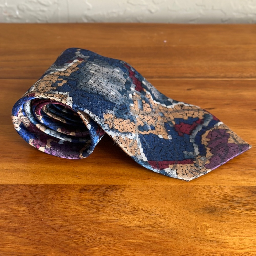 Vintage Wembley multi color men’s neck tie Made in‎ the USA